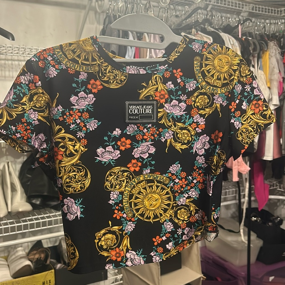 Stretchy short sleeve top cropped